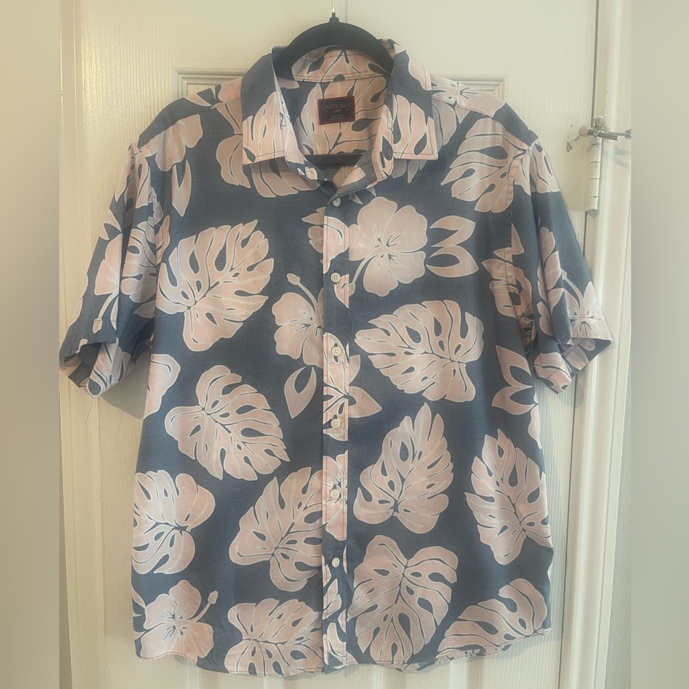 UNTUCKit Blue and Pink Leaf Print Shirt